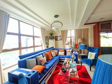 For Sale Overlooking House in Northridge Monterrazas de Cebu