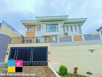 For Sale Overlooking House in Northridge Monterrazas de Cebu