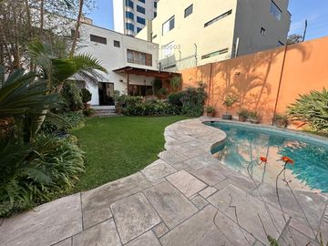 VENTA CASA CHOQUEHUANCA SAN ISIDRO