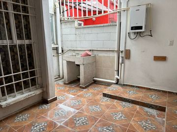 BONITA CASA EN VENTA EN CHAPULTEPEC, CON AMPLIACION