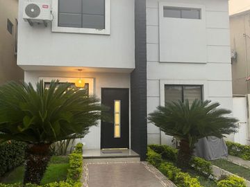 Venta Casa Urbanizacion Milann Via Salitre