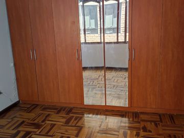 ALQUILO AMPLIO DEPARTAMENTO CHORRILLOS 150 M2