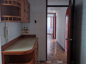 ALQUILO AMPLIO DEPARTAMENTO CHORRILLOS 150 M2