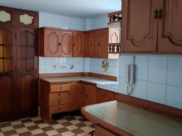 ALQUILO AMPLIO DEPARTAMENTO CHORRILLOS 150 M2