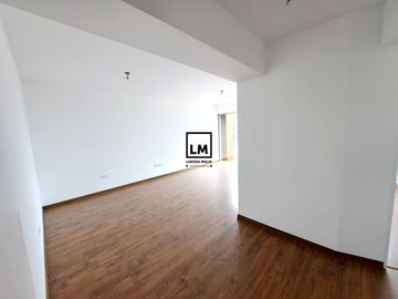 SE AQLUILA LINDO DEPARTAMENTO CON VISTA PANORAMICA, MAGDALENA LIMITE CON SAN ISIDRO