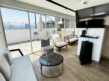 SE AQLUILA LINDO DEPARTAMENTO CON VISTA PANORAMICA, MAGDALENA LIMITE CON SAN ISIDRO