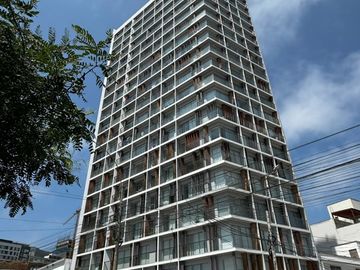 SE AQLUILA LINDO DEPARTAMENTO CON VISTA PANORAMICA, MAGDALENA LIMITE CON SAN ISIDRO