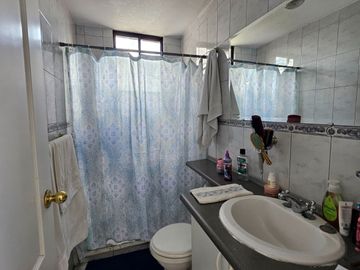 Oportunidad, Amplio Dpto en Venta, Sector Embajada Americana