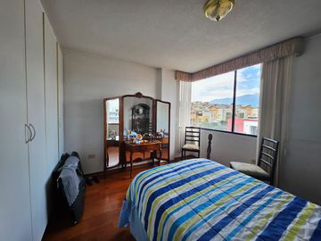 Oportunidad, Amplio Dpto en Venta, Sector Embajada Americana