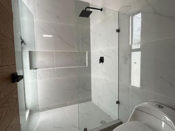 Hermosa casa a estrenar, en Roble Residencial, Chapultepec