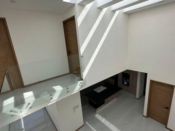 Hermosa casa a estrenar, en Roble Residencial, Chapultepec