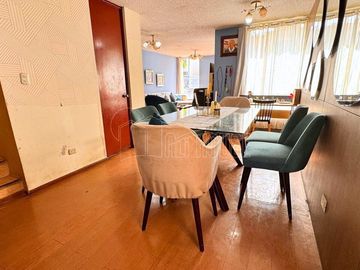 SE VENDE CASA DE 2 PISOS C/ ESTACIONAMIENTO EN VILLA CLUB 1, CARABAYLLO