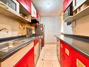 SE VENDE CASA DE 2 PISOS C/ ESTACIONAMIENTO EN VILLA CLUB 1, CARABAYLLO