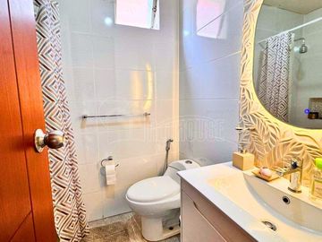 SE VENDE CASA DE 2 PISOS C/ ESTACIONAMIENTO EN VILLA CLUB 1, CARABAYLLO