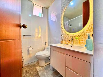 SE VENDE CASA DE 2 PISOS C/ ESTACIONAMIENTO EN VILLA CLUB 1, CARABAYLLO