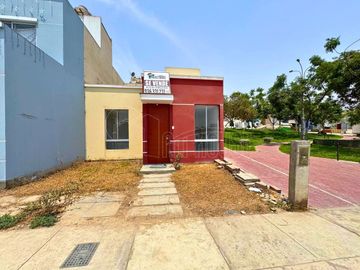 SE ALQUILA CASA DE 1 PISO EN ESQUINA EN VILLA CLUB 2, CARABAYLLO