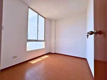 SE ALQUILA CASA DE 1 PISO EN ESQUINA EN VILLA CLUB 2, CARABAYLLO