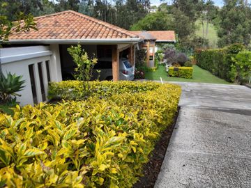 🌟¡En venta elegante casa en un entorno natural privilegiado!🌟