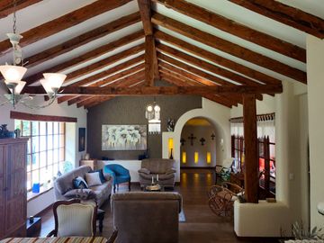 🌟¡En venta elegante casa en un entorno natural privilegiado!🌟