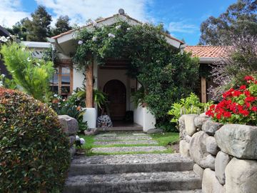 🌟¡En venta elegante casa en un entorno natural privilegiado!🌟
