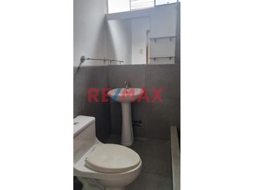 VENDO HERMOSA CASA DE 3 PISOS EN LOS OLIVOS