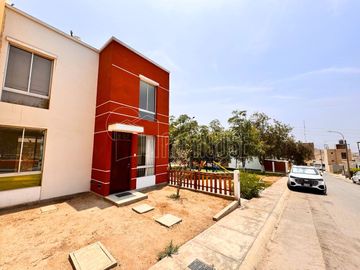 SE ALQUILA CASA DE 2 PISOS EN EQUINA EN VILLA CLUB 2, CARABAYLLO