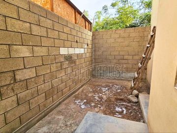SE ALQUILA CASA DE 2 PISOS EN EQUINA EN VILLA CLUB 2, CARABAYLLO