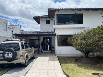 Venta casa de 220m, en San Fernando