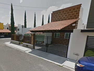 VENTA DE CASA EN JURIQUILLA QUERETARO CALLE CERRO EL DIVISADERO FRACCIONAMIENTO PRIVADA