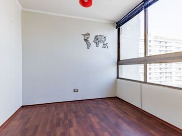 Departamento Manuel Antonio Tocornal, Santiago / Estacionamiento y bodega
