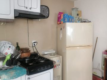 CASA 2 PISOS EN PRIVADA