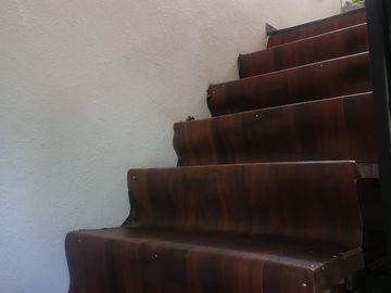 CASA 2 PISOS EN PRIVADA