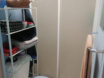 CASA 2 PISOS EN PRIVADA