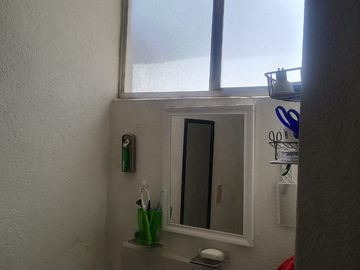 CASA 2 PISOS EN PRIVADA