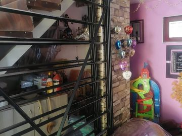 CASA 2 PISOS EN PRIVADA