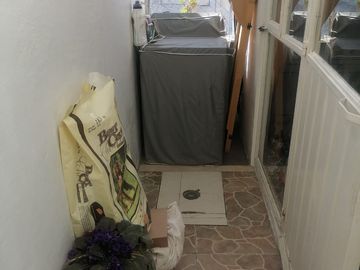 CASA 2 PISOS EN PRIVADA