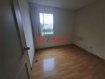 Venta Depa Primer Piso En Condominio