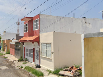 CASA EN VENTA !! EXELENTE OPORTUNIDAD DE INVERSION¡¡ PROPIEDAD YA ADJUDICADA.- Río Otapa 788, Lomas de Río Medio III, 91809 Veracruz, Ver.