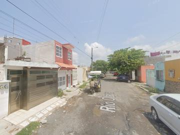 CASA EN VENTA !! EXELENTE OPORTUNIDAD DE INVERSION¡¡ PROPIEDAD YA ADJUDICADA.- Río Otapa 788, Lomas de Río Medio III, 91809 Veracruz, Ver.
