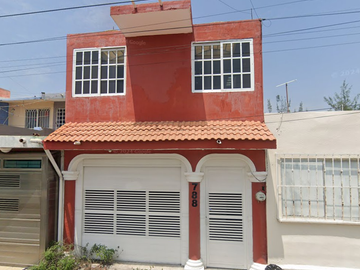 CASA EN VENTA !! EXELENTE OPORTUNIDAD DE INVERSION¡¡ PROPIEDAD YA ADJUDICADA.- Río Otapa 788, Lomas de Río Medio III, 91809 Veracruz, Ver.