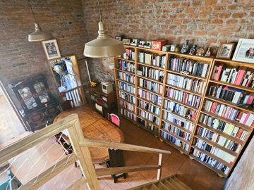 Hermosa casa tradicional Joaquín Vicuña, Santiago / Sector Av Matta