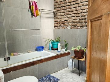 Hermosa casa tradicional Joaquín Vicuña, Santiago / Sector Av Matta