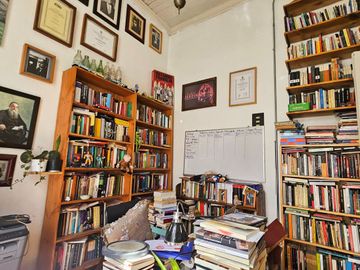 Hermosa casa tradicional Joaquín Vicuña, Santiago / Sector Av Matta