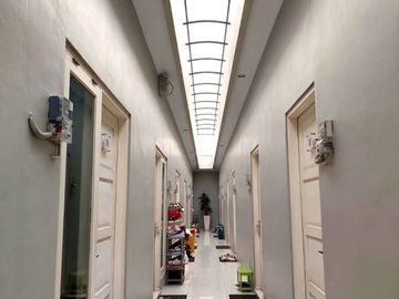 Kos Eksklusif 24 Kamar Hanya 200 meter dari Jalan Seturan Raya