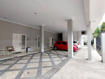 Kos Eksklusif 24 Kamar Hanya 200 meter dari Jalan Seturan Raya