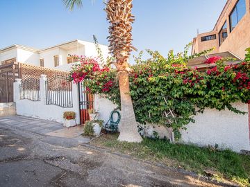 SE VENDE CASA EN CONDOMINIO DUNAS DEL MAR.
