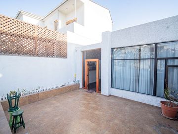 SE VENDE CASA EN CONDOMINIO DUNAS DEL MAR.