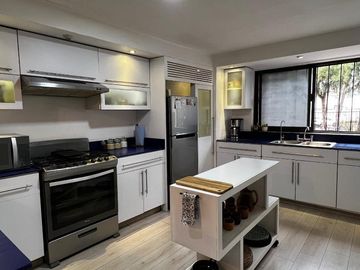 CASA INTELIGENTE EN CONDOMINIO EN VENTA EN SATELITE