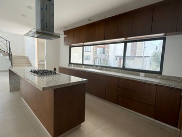 Residencial Lomas del Molino 3 Amplios Espacios y Excelentes Acabados