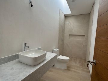 Residencial Lomas del Molino 3 Amplios Espacios y Excelentes Acabados